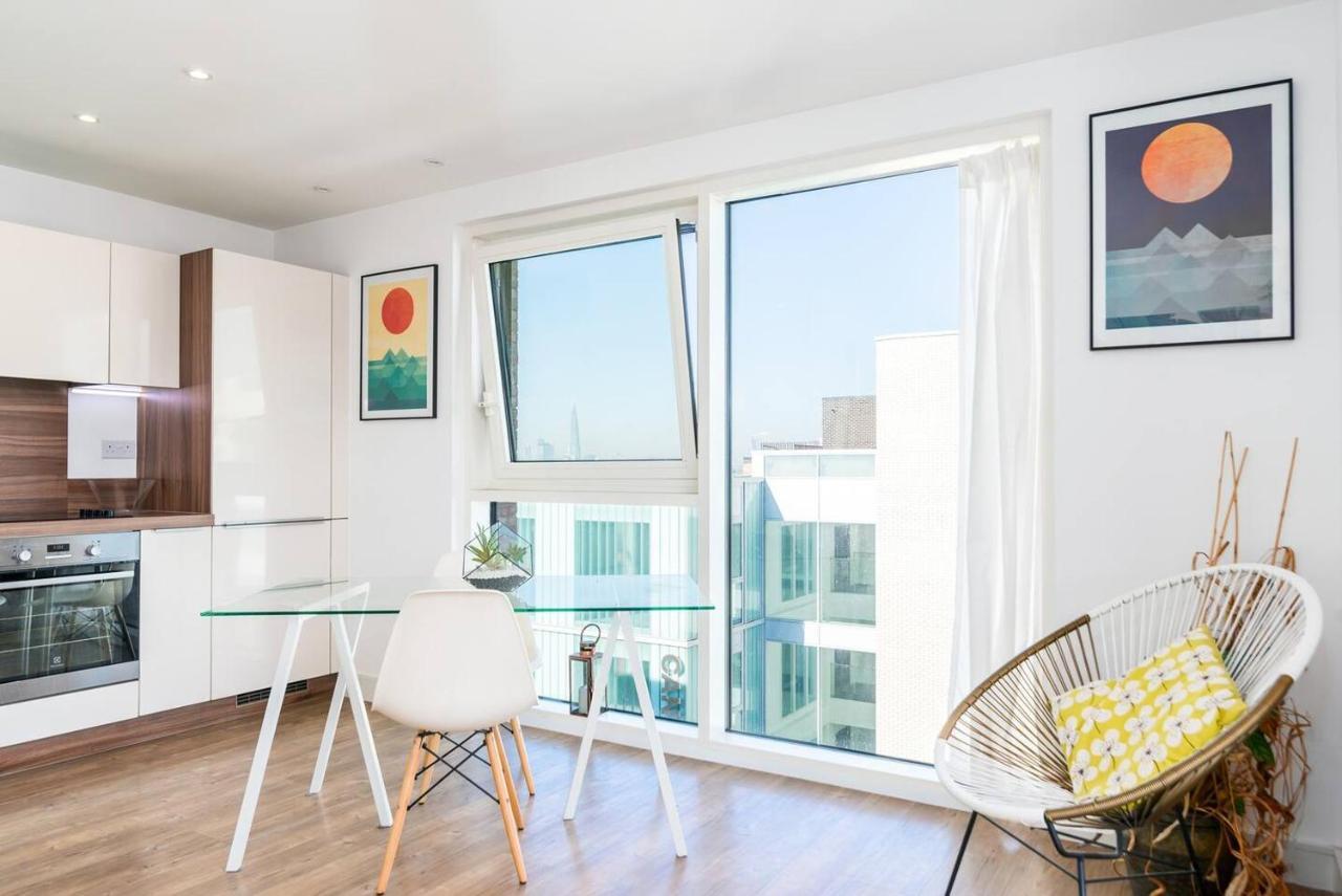 Joivy Lovely Studio Flat With Terrace In Southeast Londra Esterno foto